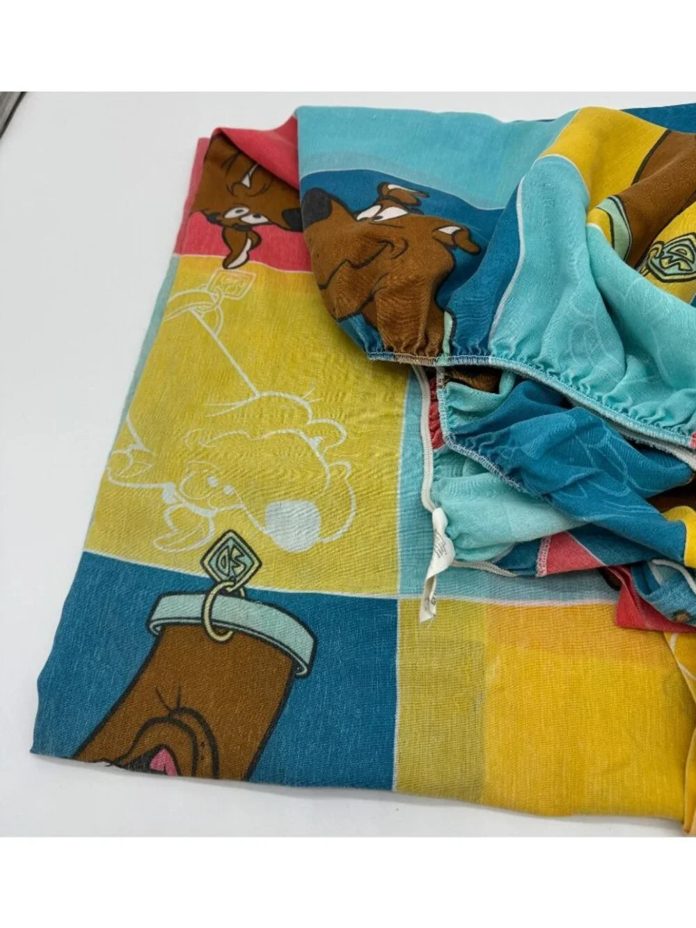 Vintage Scooby-Doo Fitted Sheet Cartoon Bedding Dan River Colorful Hanna-Barbera